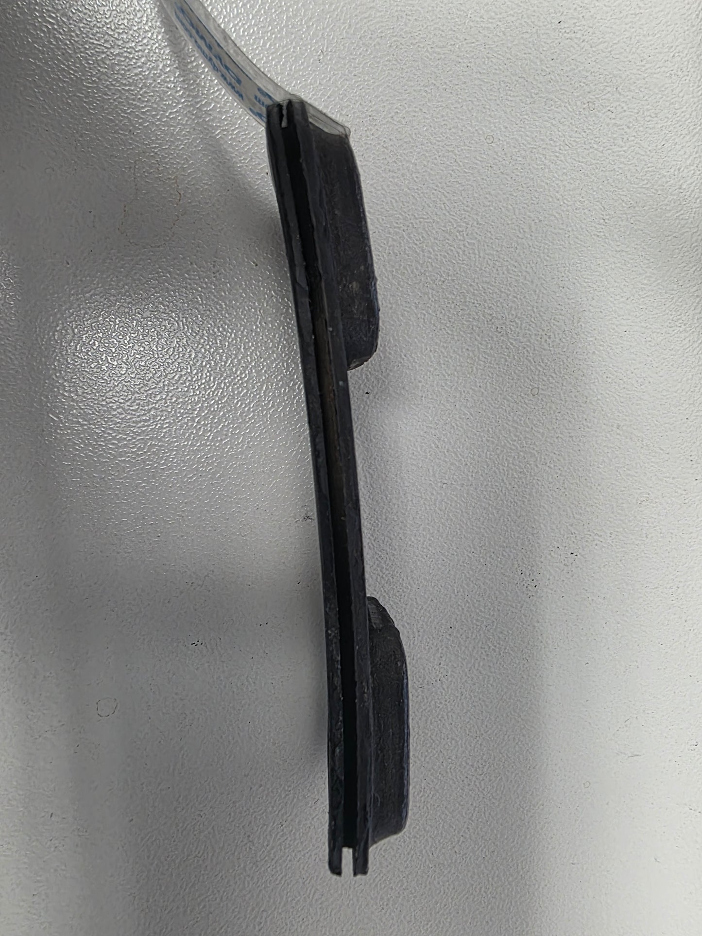 6E5-42769-01-00 6E5-42769-00-00 Yamaha 115CETO Rubber Seal | Genuine Used Part