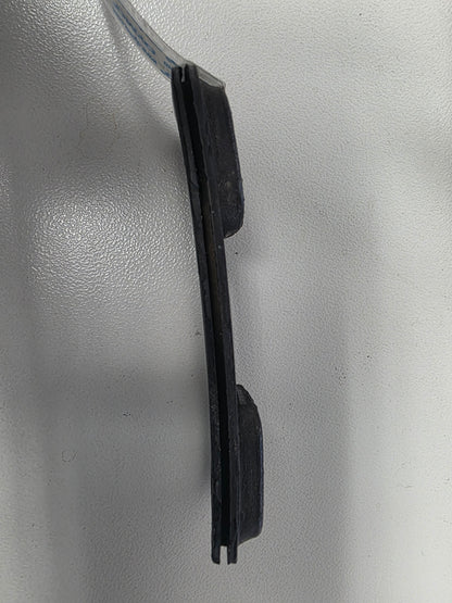 6E5-42769-01-00 6E5-42769-00-00 Yamaha 115CETO Rubber Seal | Genuine Used Part