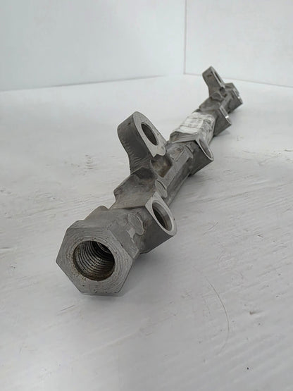 15751-96J00 15710-96J00 Suzuki Fuel Rail | Genuine Used Part