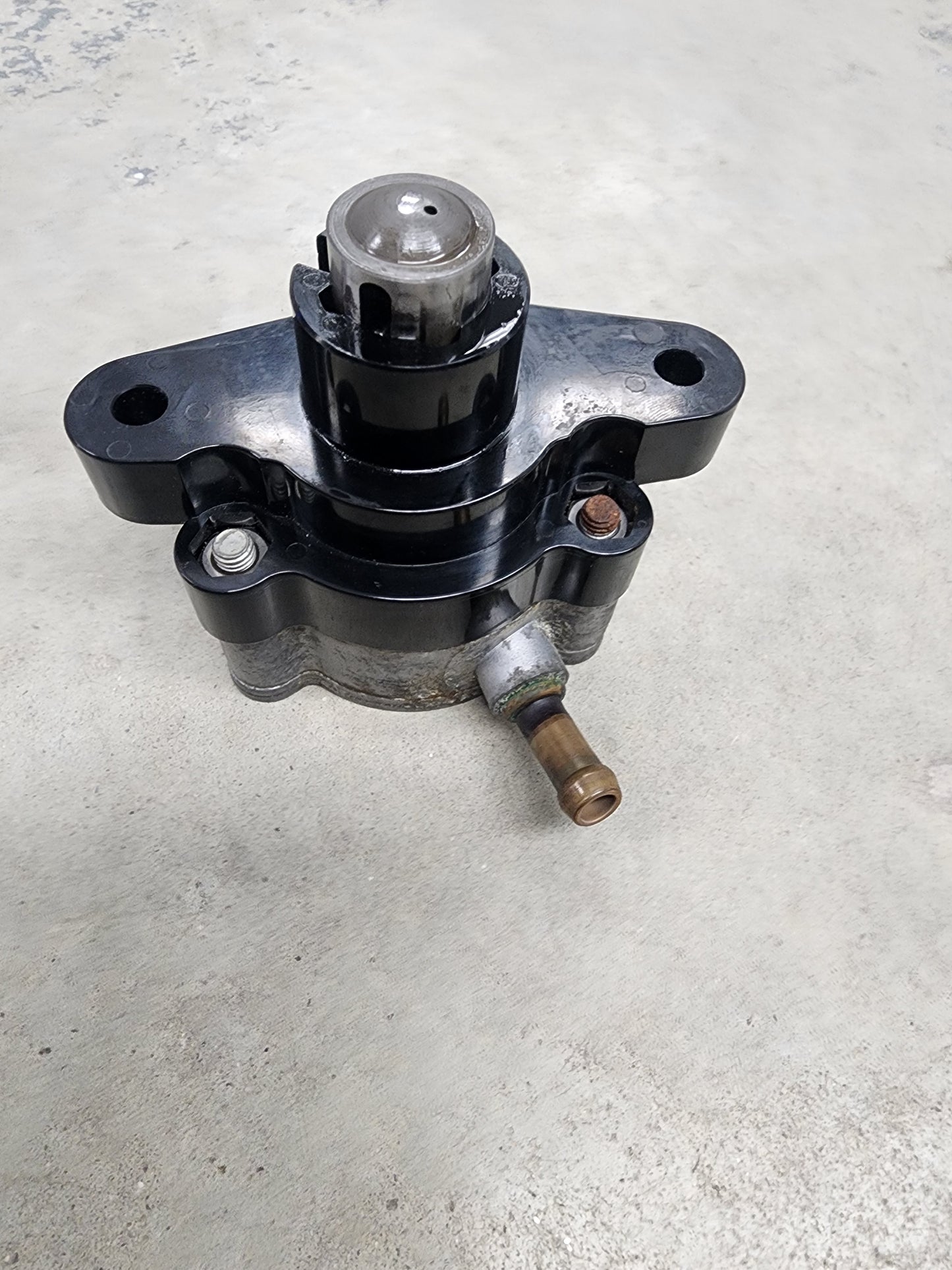 880890T1 Mercury Fuel Pump | Genuine Used Part