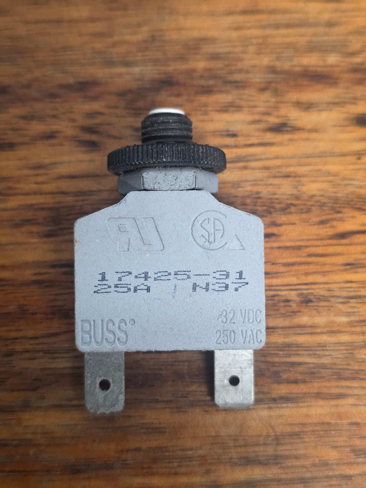 17425 Bussmann 174 Flat Pak Circuit Breaker 25A | Marine Electrical Part