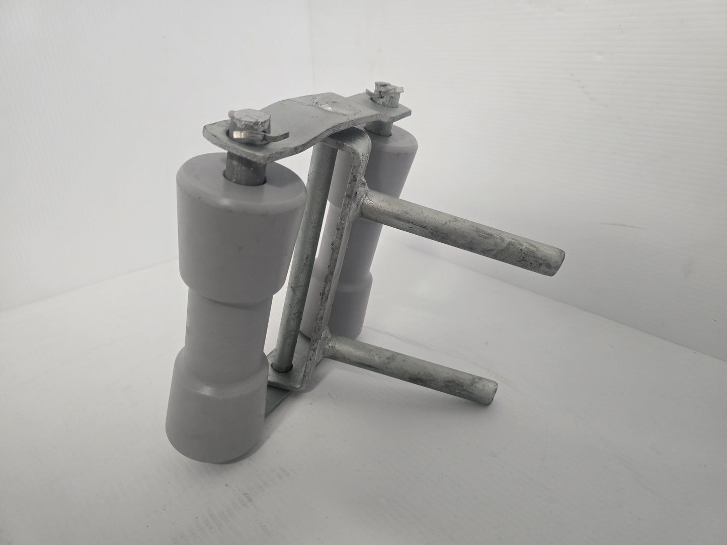 3157H Dunbier Hard Poly Roller & Bracket Double  8"