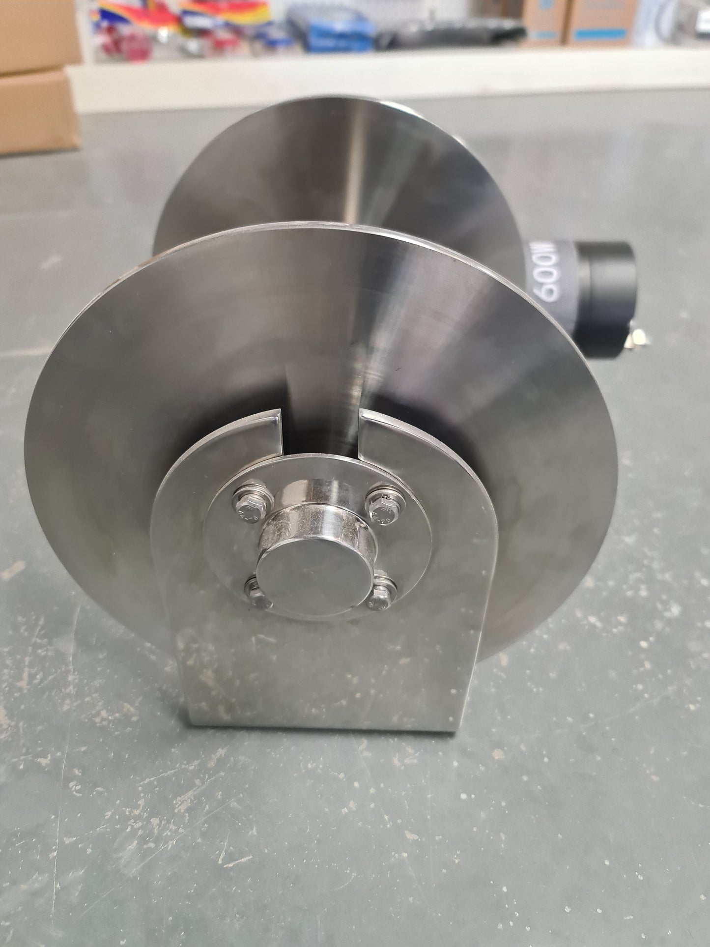 AW600 Budget Anchor Winch - 600W Motor - for 4.5m to 5.8m Boats