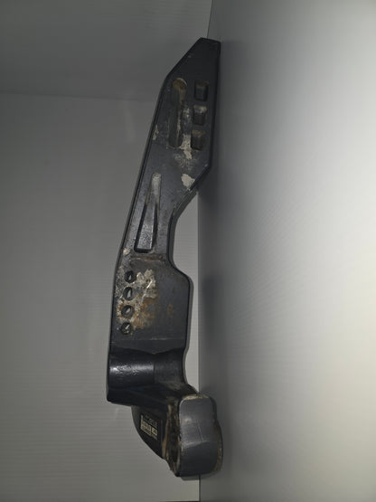 64E-43111-02-8D 64E-43111-01-8D Yamaha Z200 Clamp Bracket (Port) | Genuine Used Part