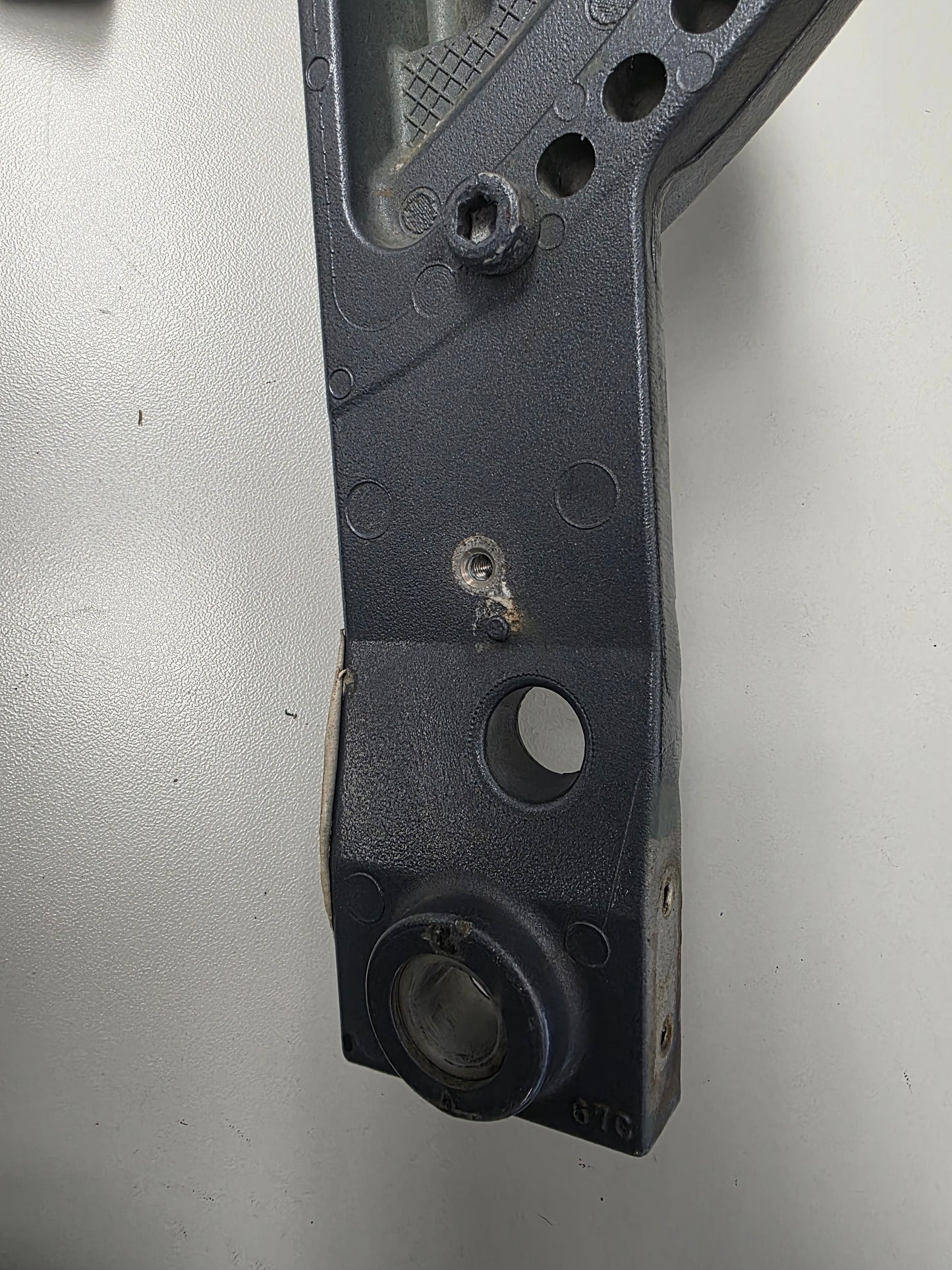 67C-43112-10-8D 67C-43112-10-4D Yamaha 40BET Clamp Bracket (STB) | Genuine Used Part