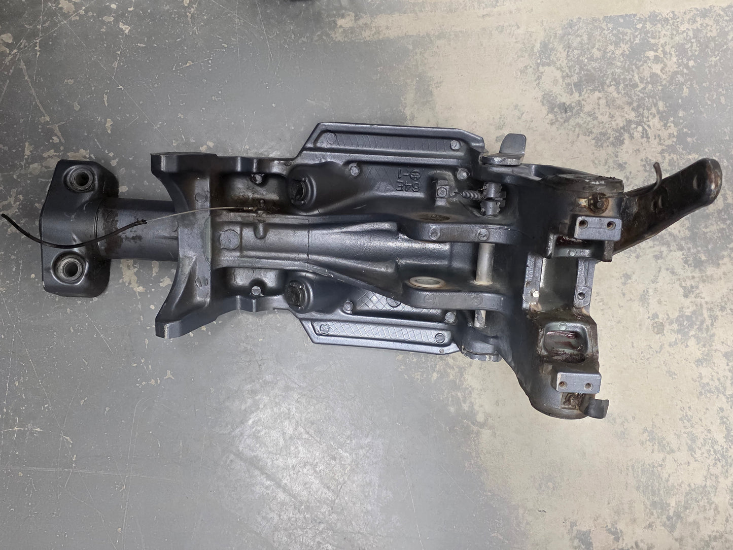 64E-43311-20-8D 64E-43311-10-8D Yamaha Swivel Bracket Assy | Genuine Used Part