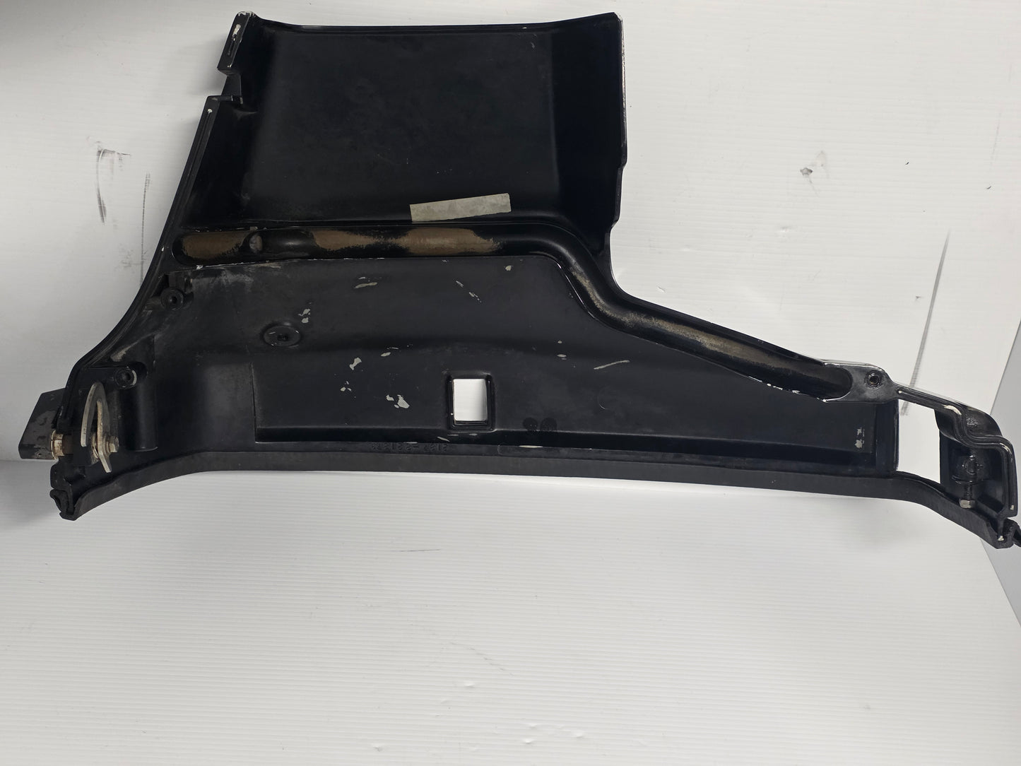 821873A1 8M0113918 Mercury STB Lower Cowling | Genuine Used Part
