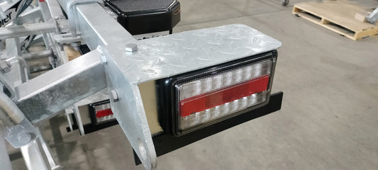 2490G-B Lamp and Tie Down Bracket Galvanised, Bolt-on (Suits Right Hand)