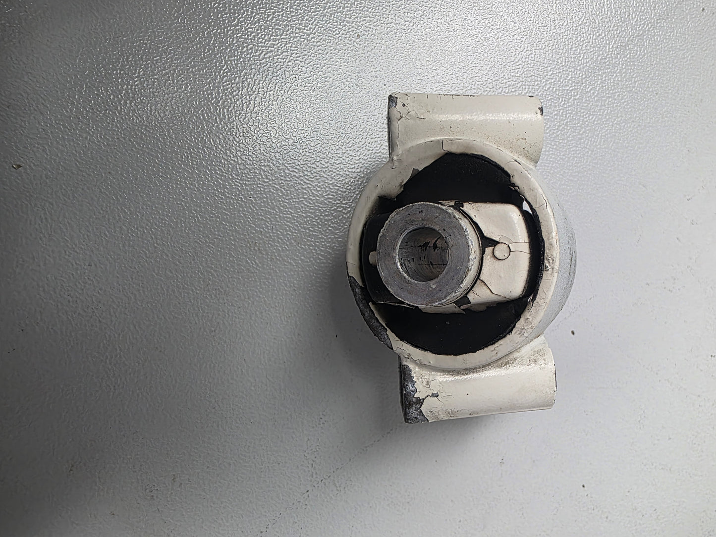 5007920 Evinrude E30 Mount Assy | Genuine Used Part