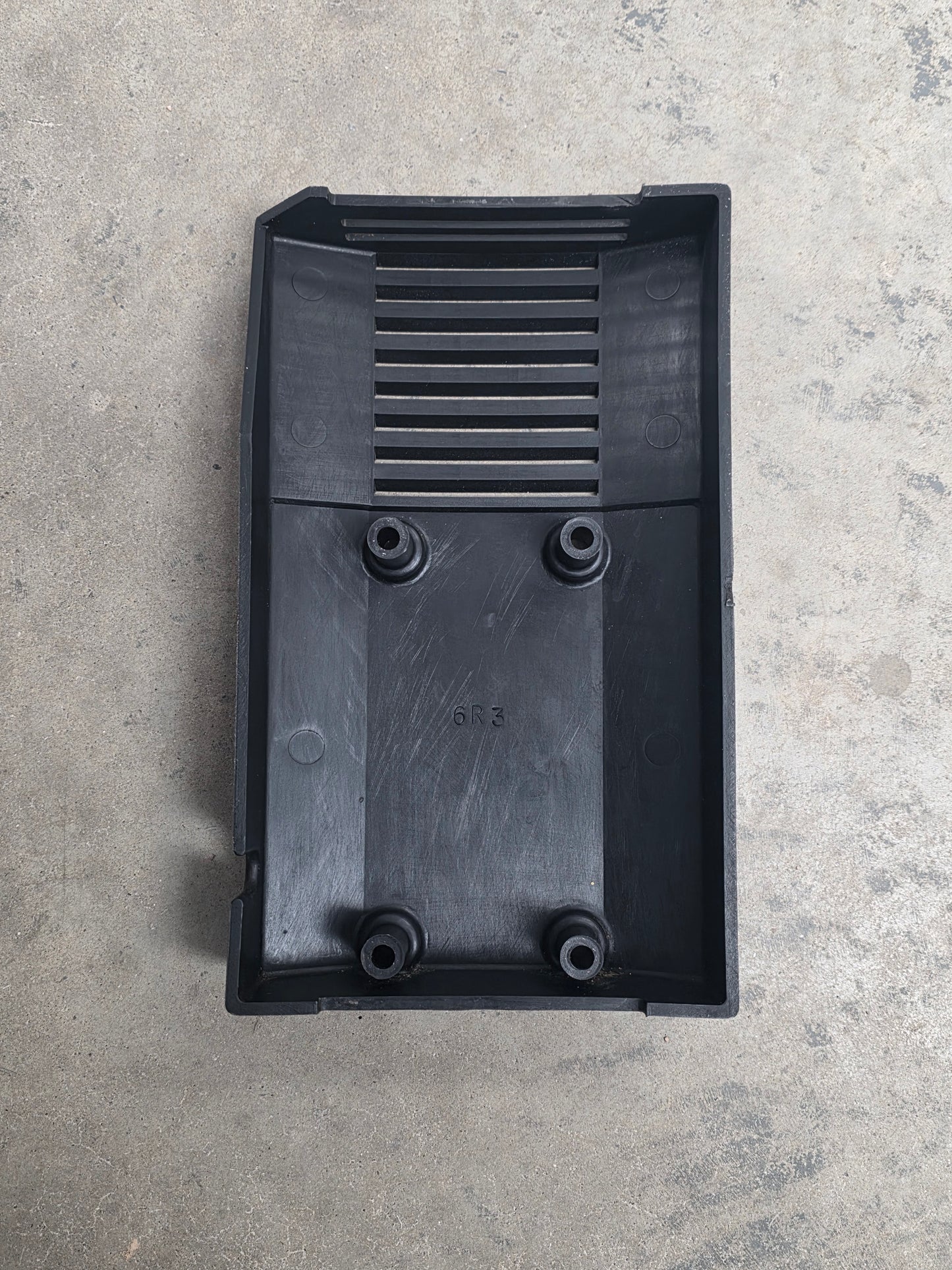 6R3-81942-00-00 Yamaha 115HP Cover | Genuine Used Part