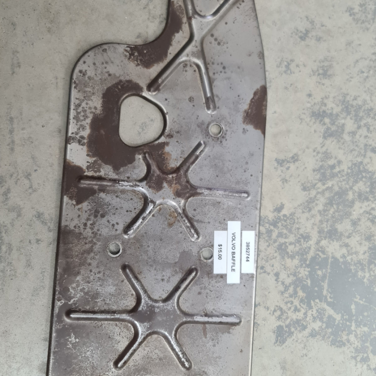 3852744 Volvo Baffle | Genuine Used Part