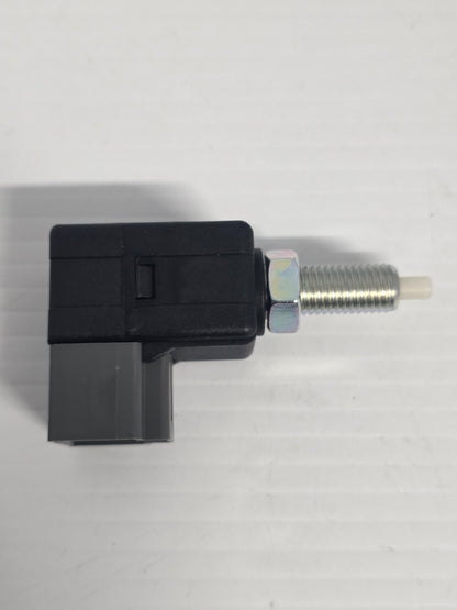 93810-3K000 SWITCH ASSY-STOP LAMP(4P)