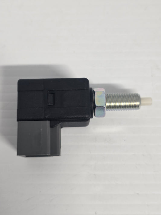 93810-3K000 SWITCH ASSY-STOP LAMP(4P)