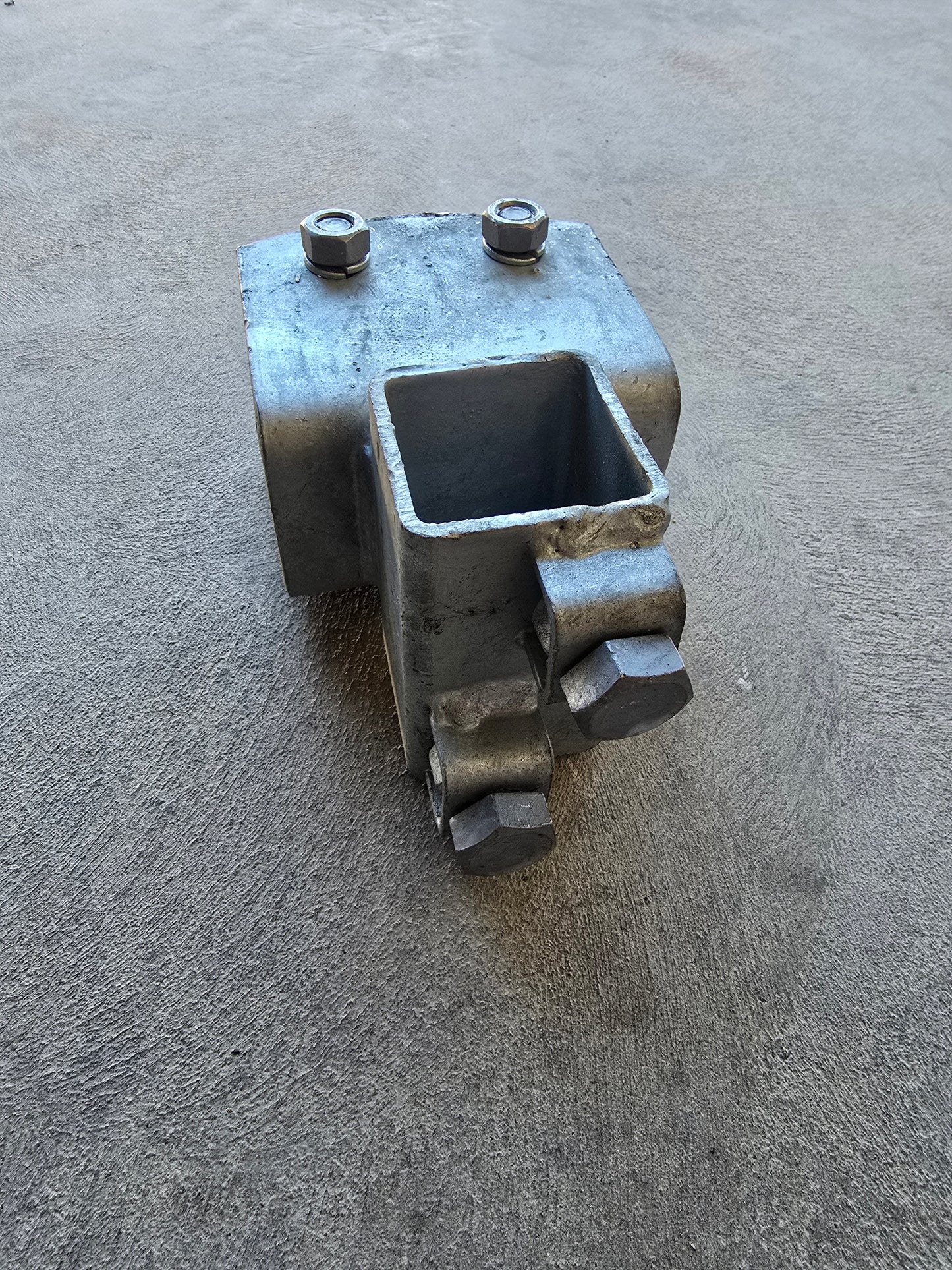 3122 Dunbier Heavy Duty Slide Bracket: Suits 50 x 50mm