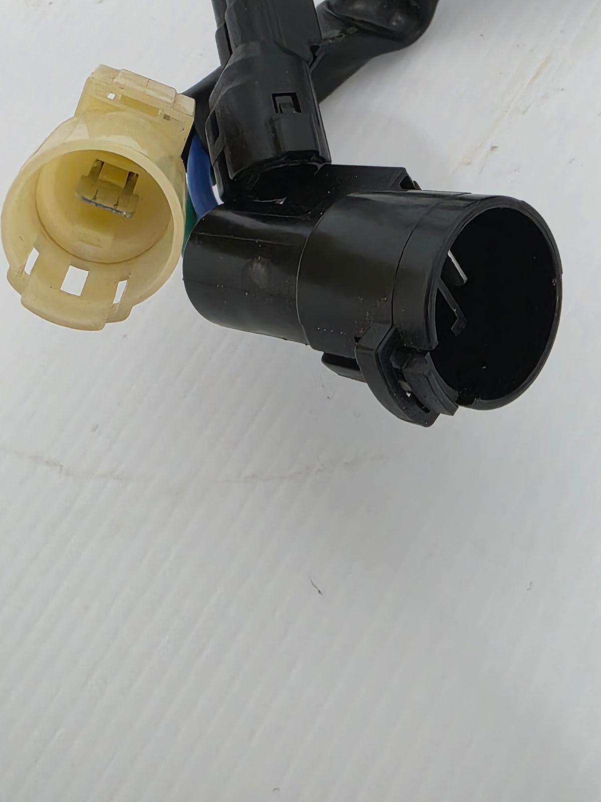 38550-ZVL-000 Honda Power Tilt Relay | Genuine Used Part - photo 2 of 7