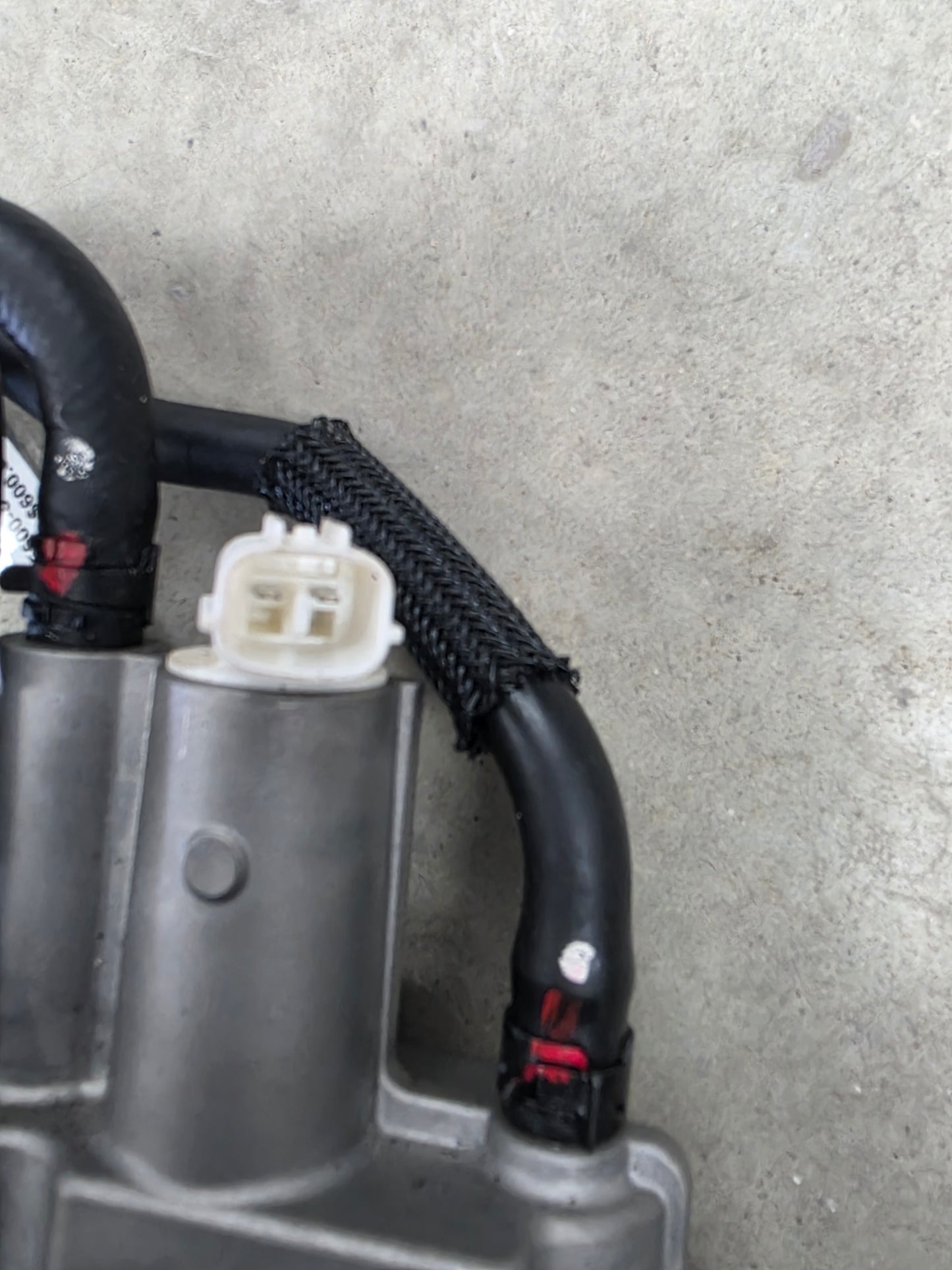 14141-88L10 15600-88L03 15600-88L02 15600-88L00 Suzuki DF60A Fuel Vapour Separator | Genuine Used Part