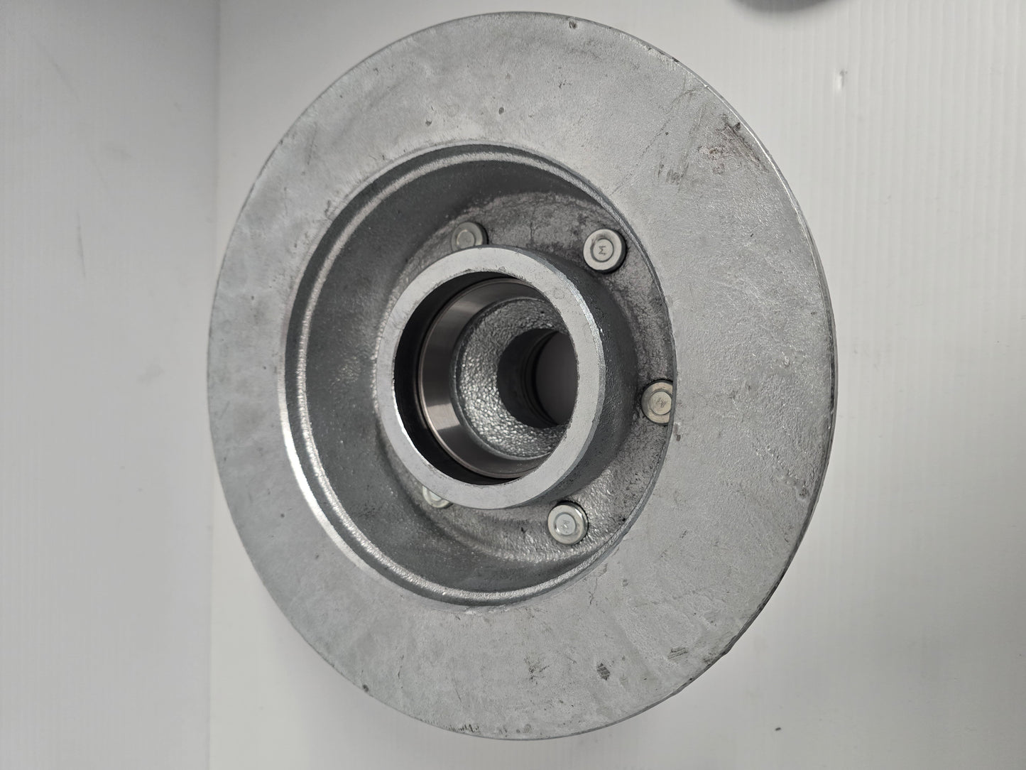A1318G Mackay L/Cruiser Disc Hub 16mm Mech/Hyd 6 stud c/w Brgs Galv. (1) Dunbier 1909