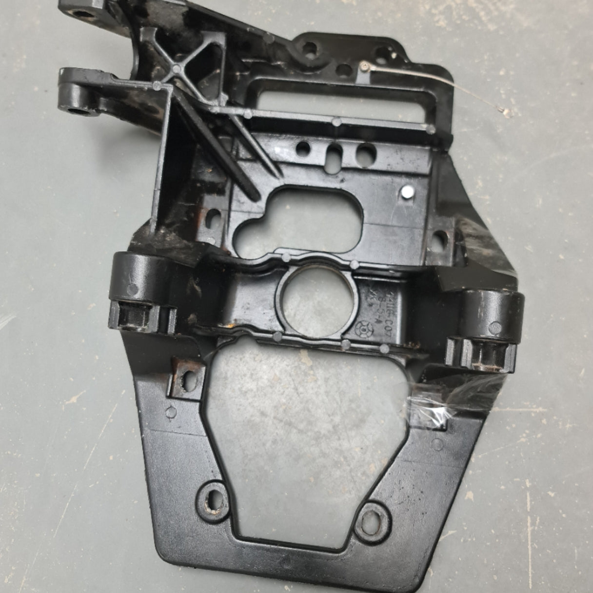 8M0138839 Plate Transom Assembly | Genuine Used Part