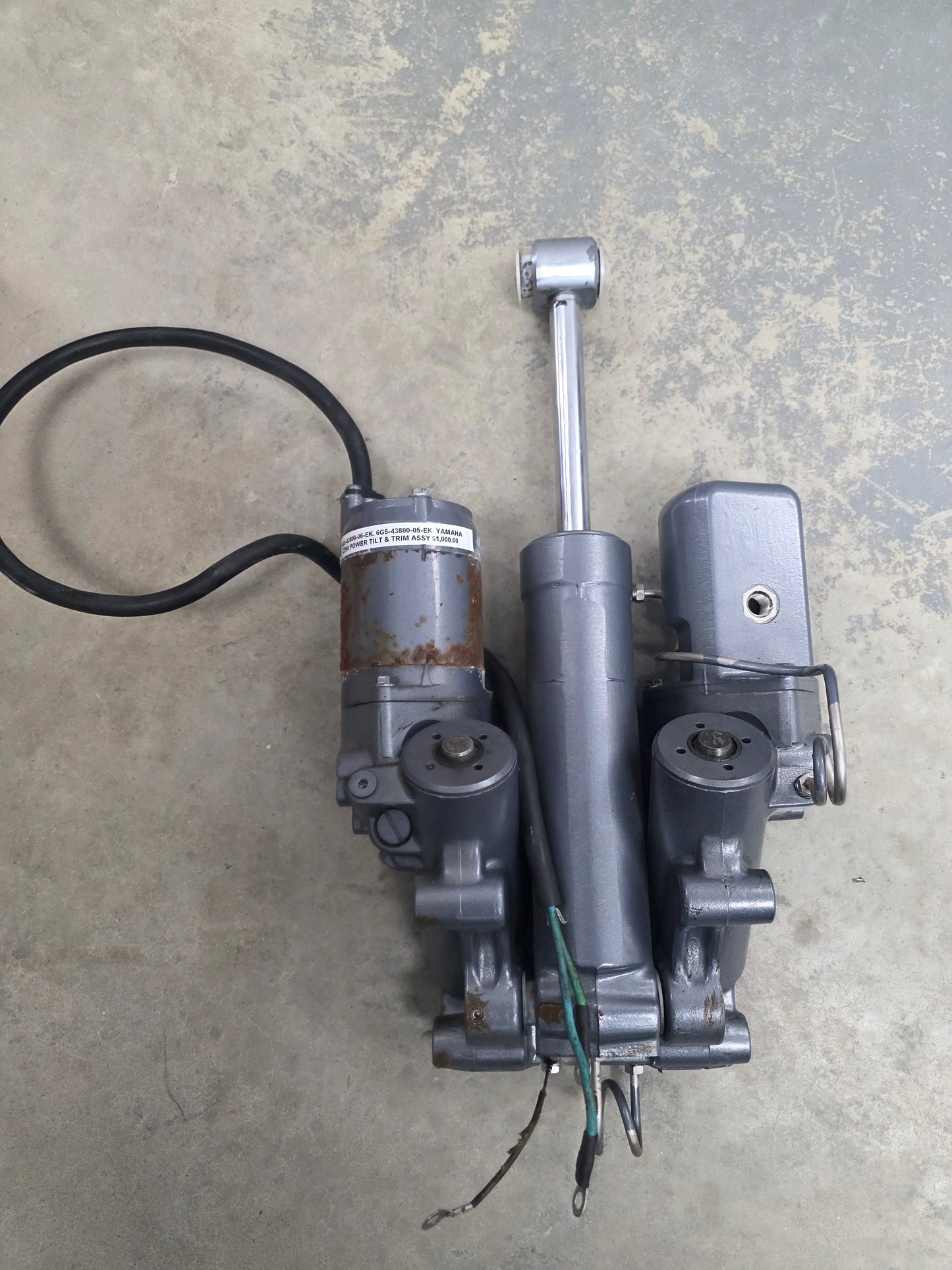 6G5-43800-06-EK 6G5-43800-05-EK Yamaha Z200 Power Tilt & Trim Assy | Genuine Used Part
