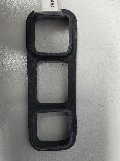 6E5-42769-01-00 6E5-42769-00-00 Yamaha 115CETO Rubber Seal | Genuine Used Part