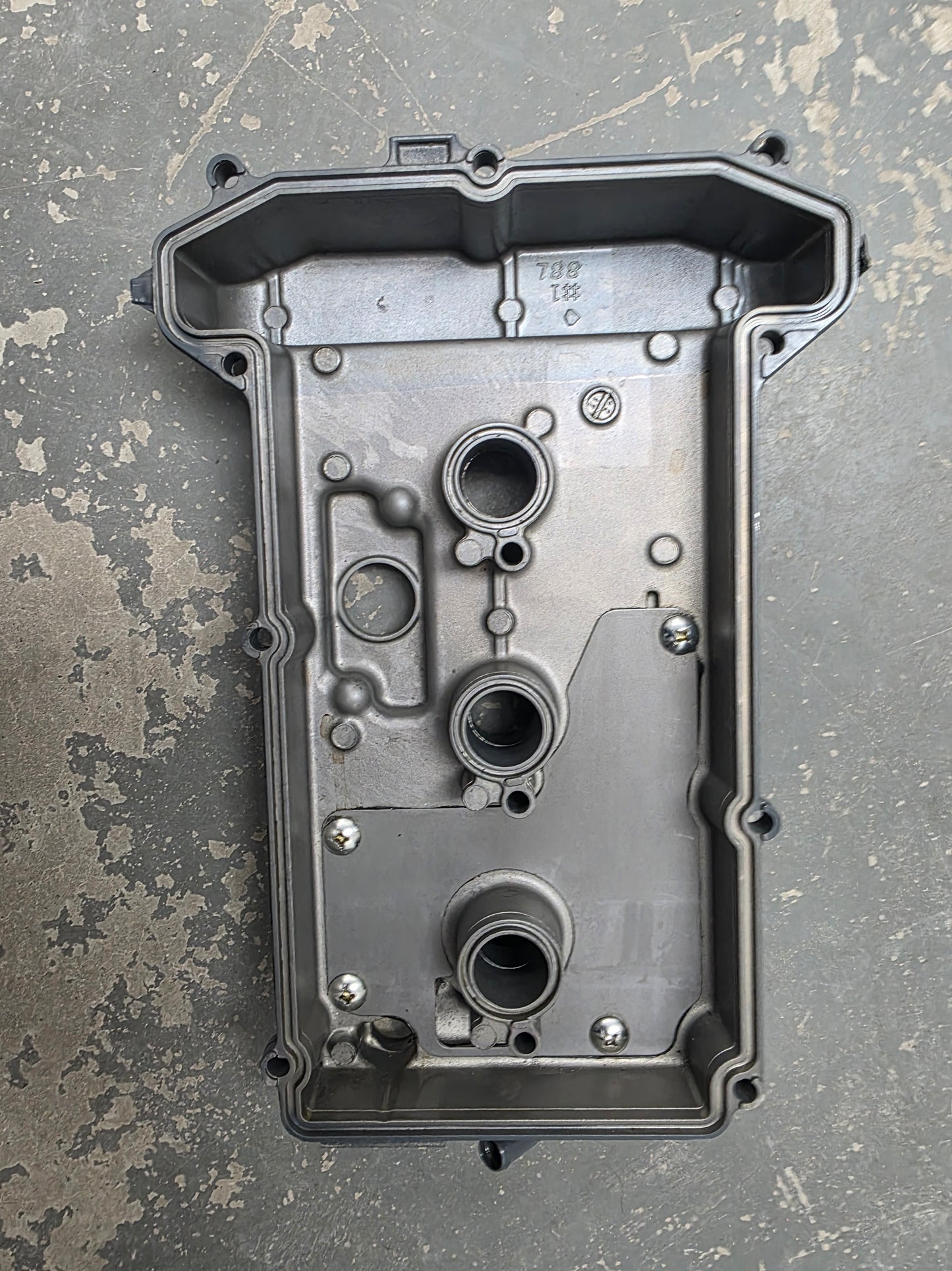 11170-88L10 Suzuki Rocker Cover | Genuine Used Part