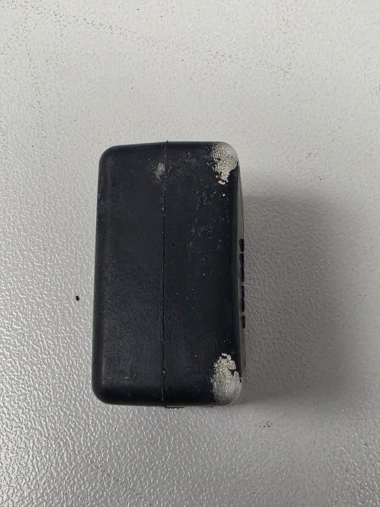 0352787 Evinrude E30 Lower Front Mount | Genuine Used Part