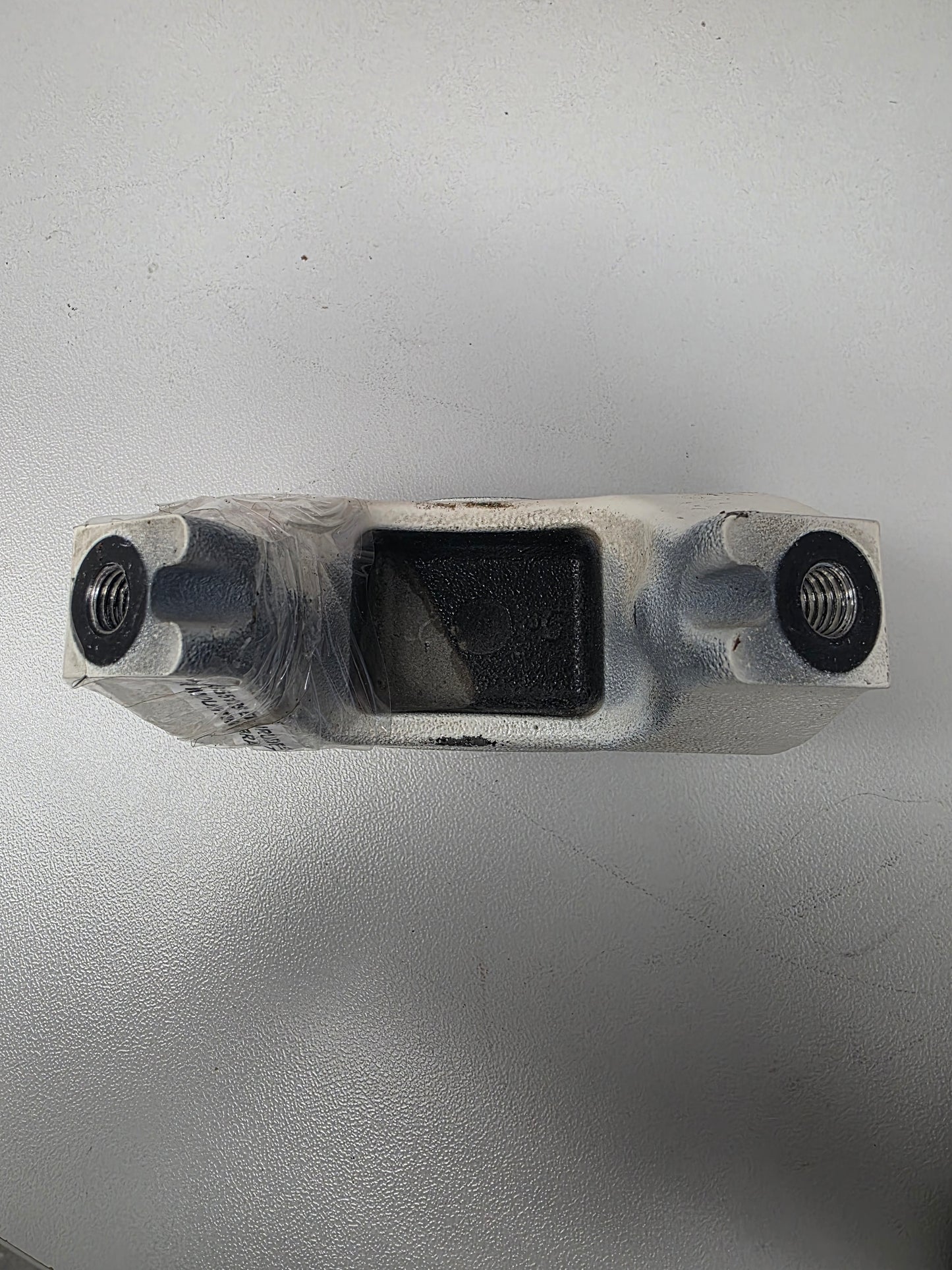 0355129 Evinrude E30 Lower Mounting Bracket | Genuine Used Part