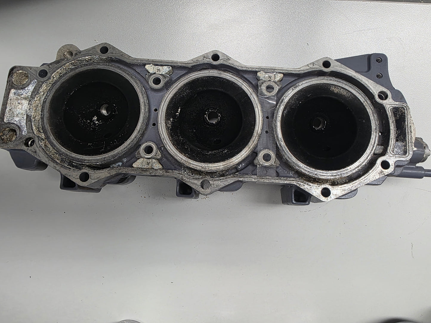 68F-11111-00-1S Yamaha STB Cylinder Head HPDI | Genuine Used Part