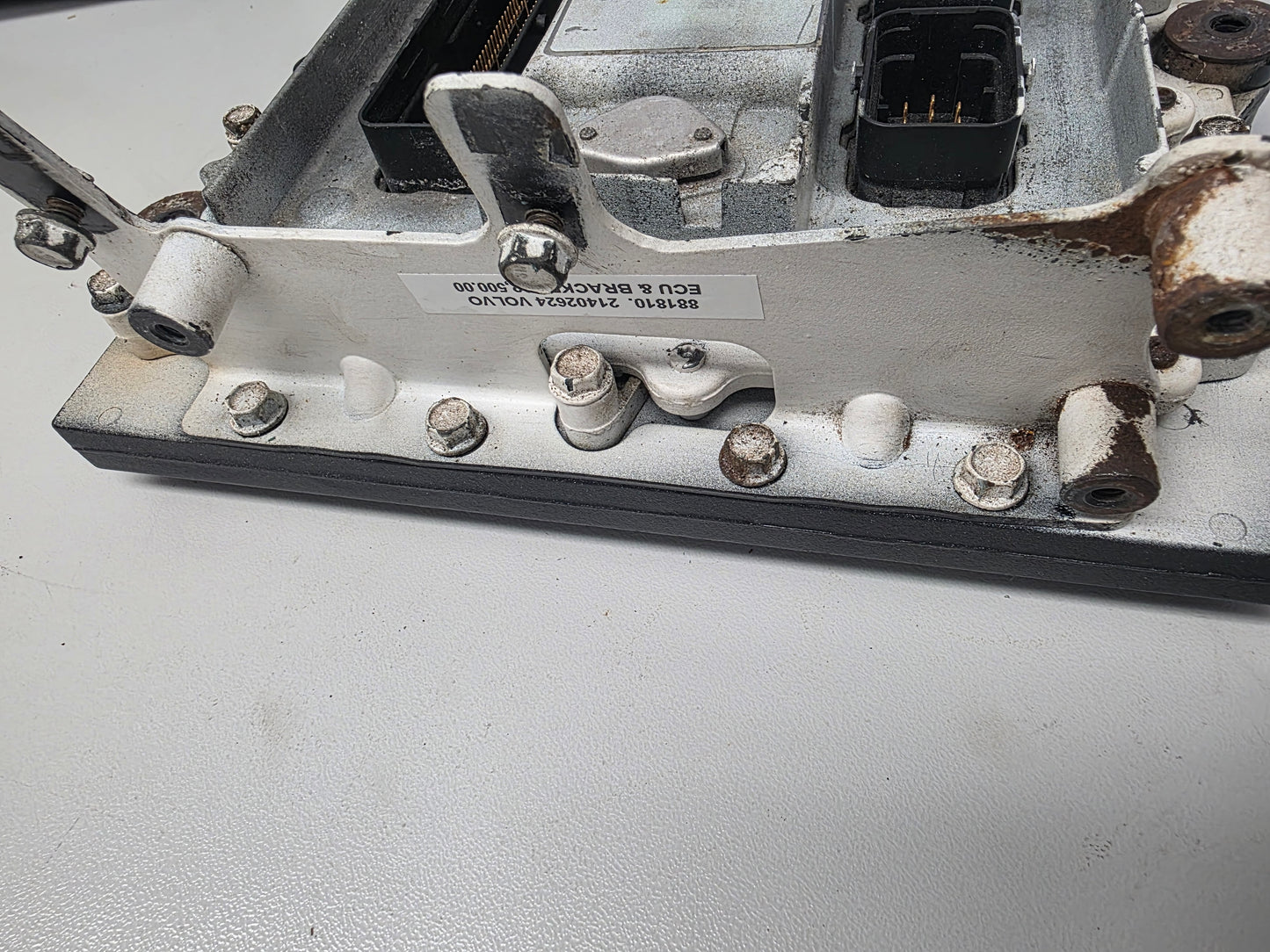 881810 21402624 Volvo Penta ECU & Bracket | Genuine Used Part