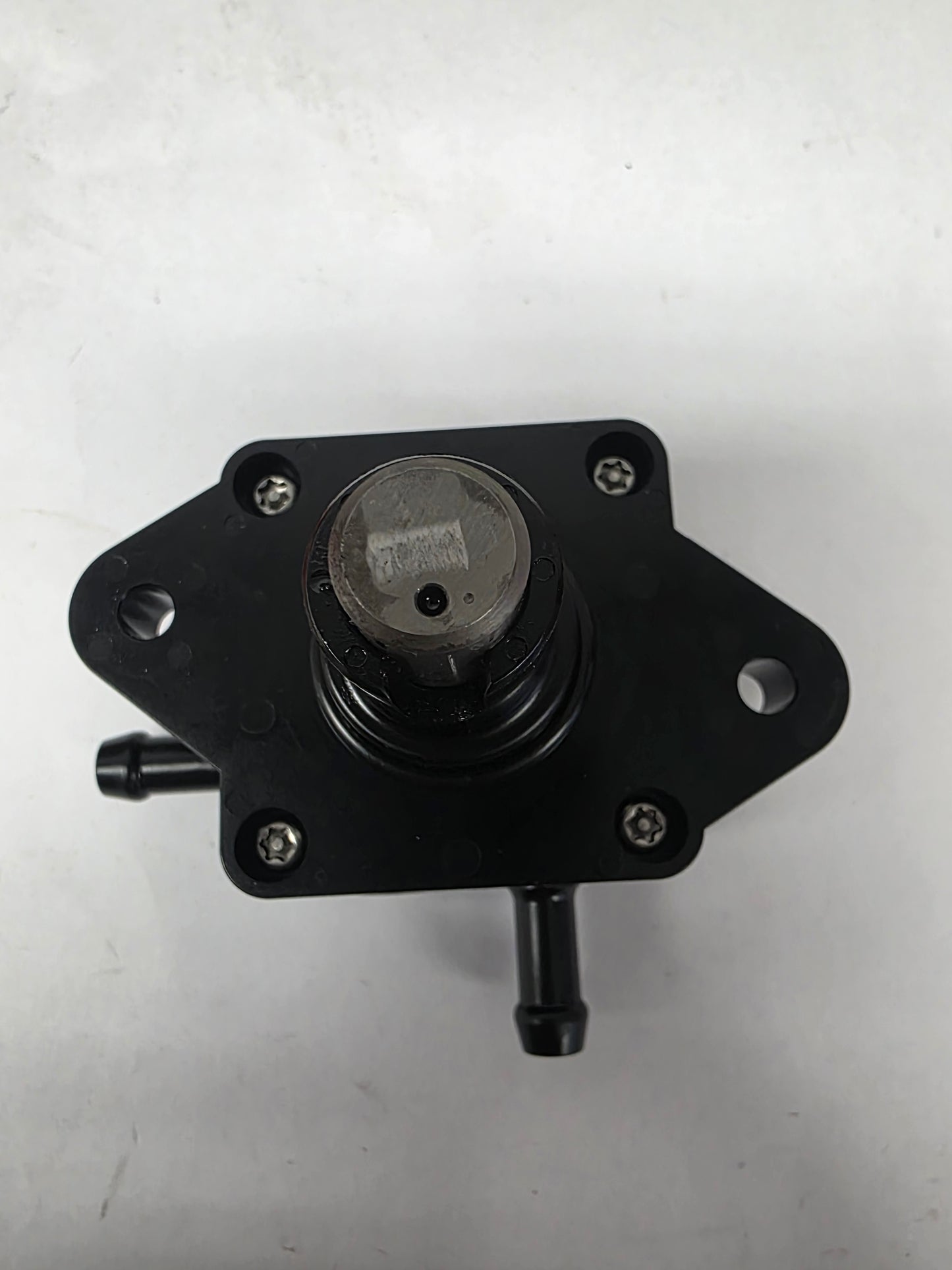 15100-90J11 15100-90J1V Suzuki 5036797 Johnson Lift Pump Low Pressure Fuel Pump | Genuine Used Part