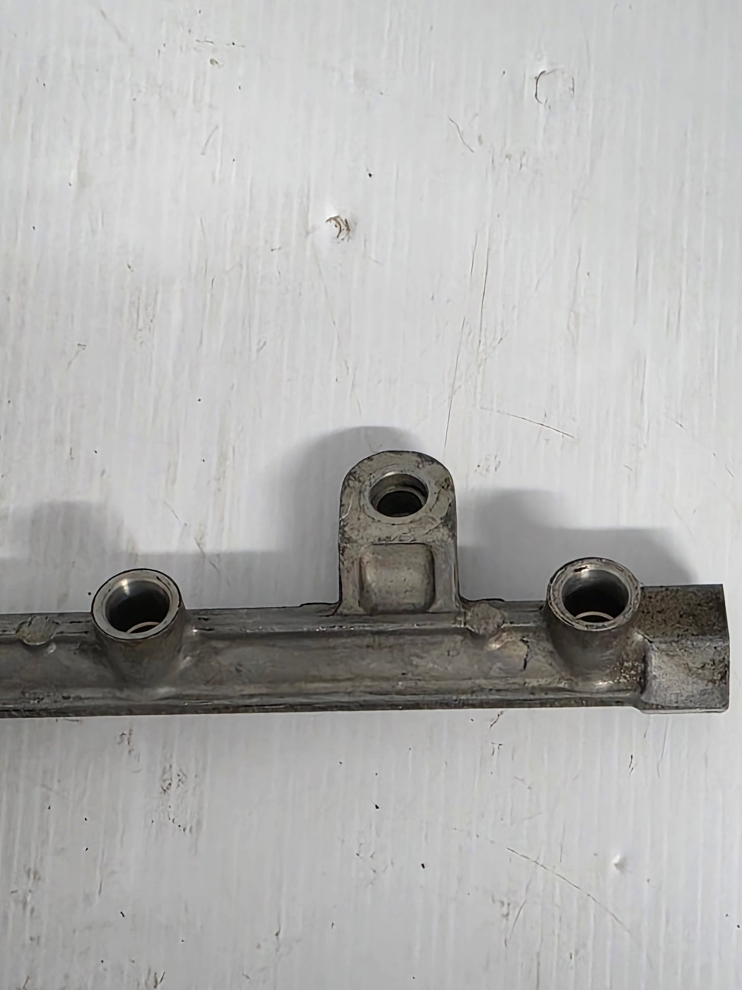 15751-99E00 Suzuki Fuel Rail | Genuine Used Part