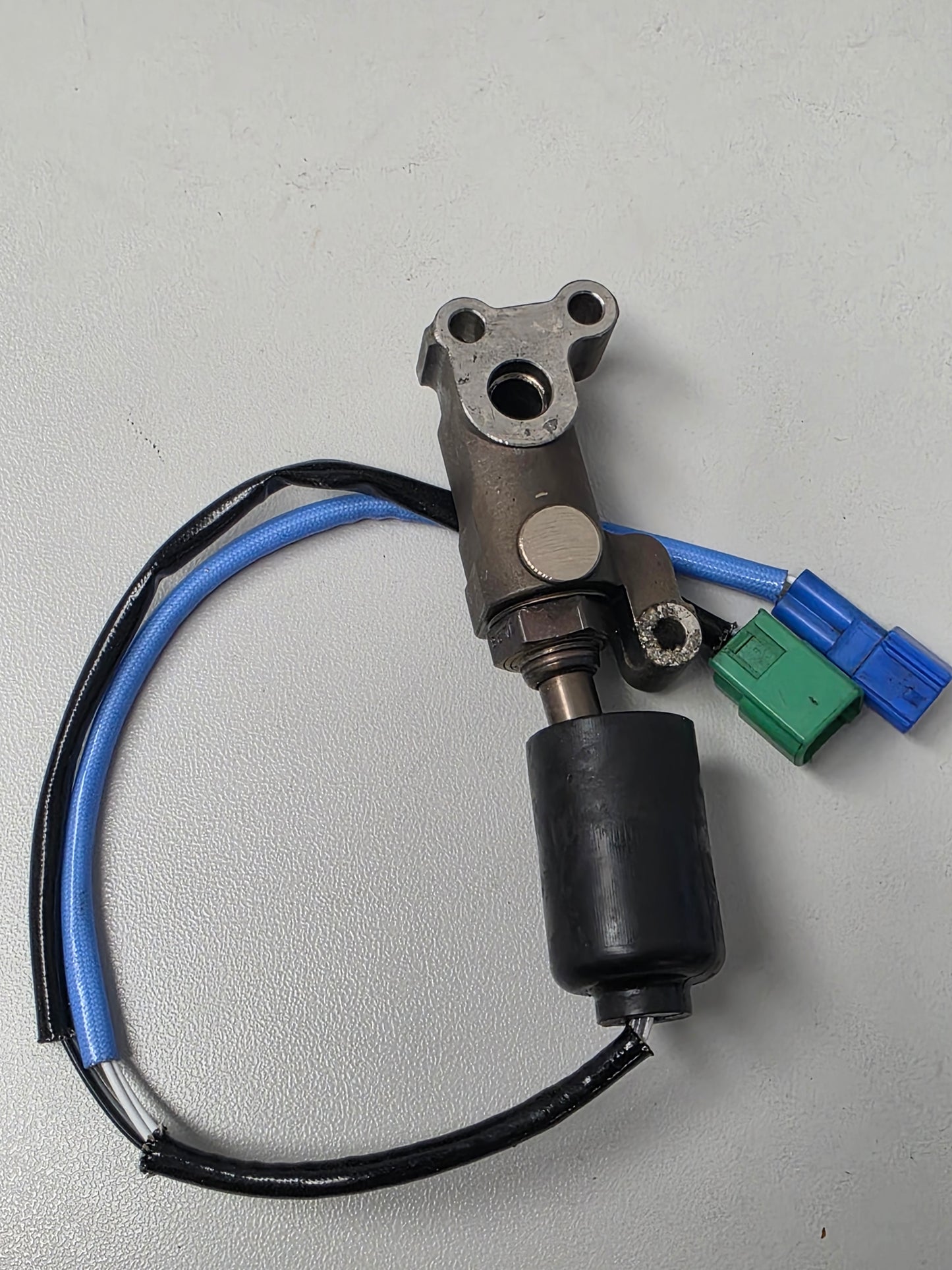 65L-11395-00-00 Yamaha Z200 Oxygen Sensor Holder | Genuine Used Part