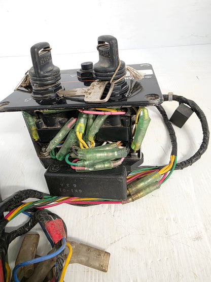6K1-82570-08 Yamaha Dual Key Switch With Key | Genuine Used Part - photo 5 of 13