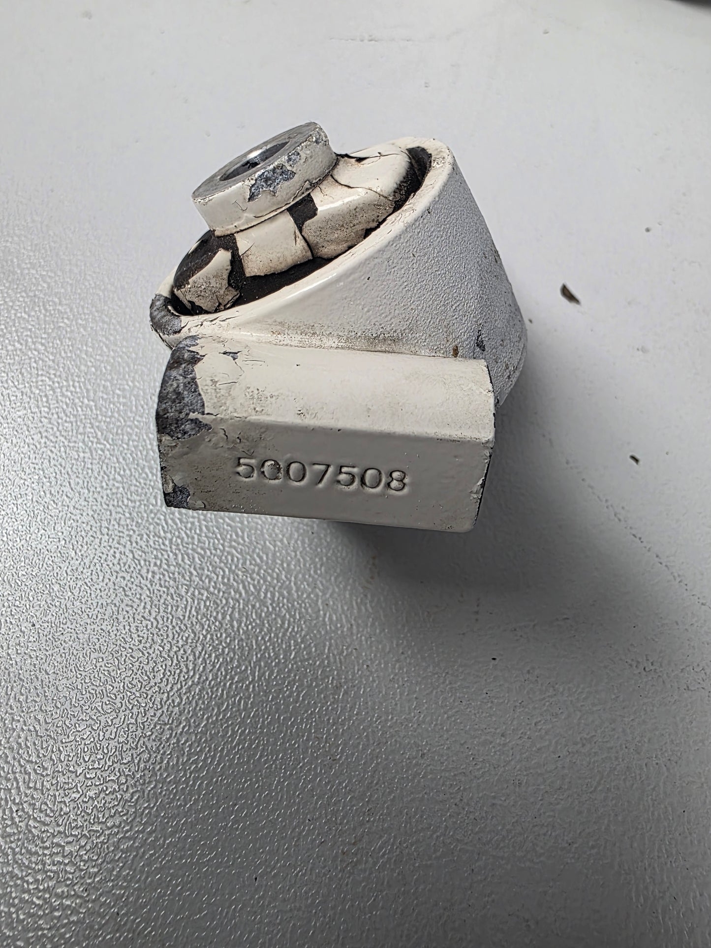 5007920 Evinrude E30 Mount Assy | Genuine Used Part