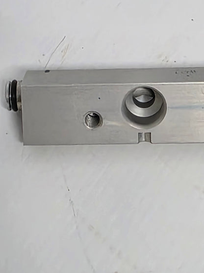 16611-ZY3-A00 Honda Fuel Rail (R) | Genuine Used Part