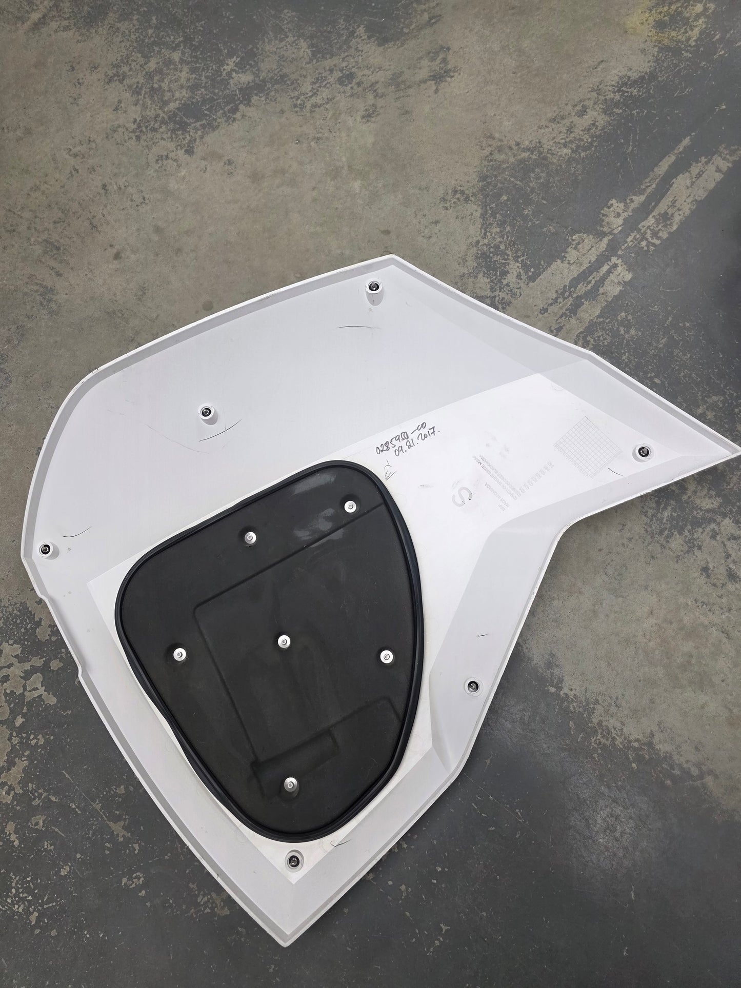 0285950 0286104 BRP Starboard Engine Cover 150HP 175HP 200HP | Genuine Used Part