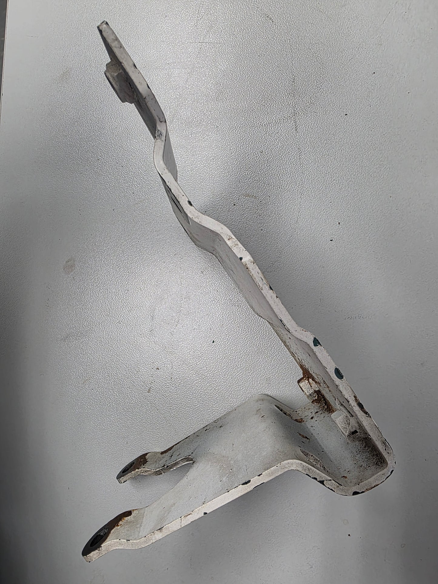 23744700 Volvo Sea Water Strainer Bracket | Genuine Used Part