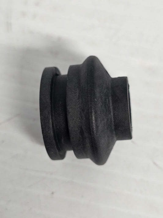 6E5-42724-01 Yamaha Grommet
