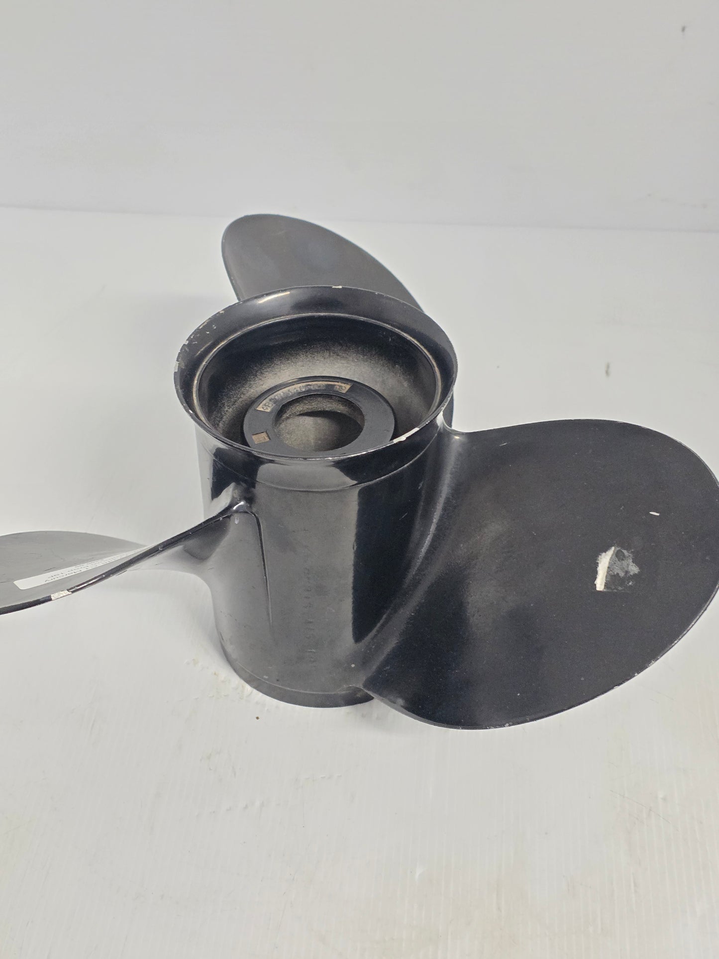48-77346-C1 48-77346A45 Mercury Black Max 13 x 19 Aluminium Propeller – RH 15 Spline | Genuine Used Part