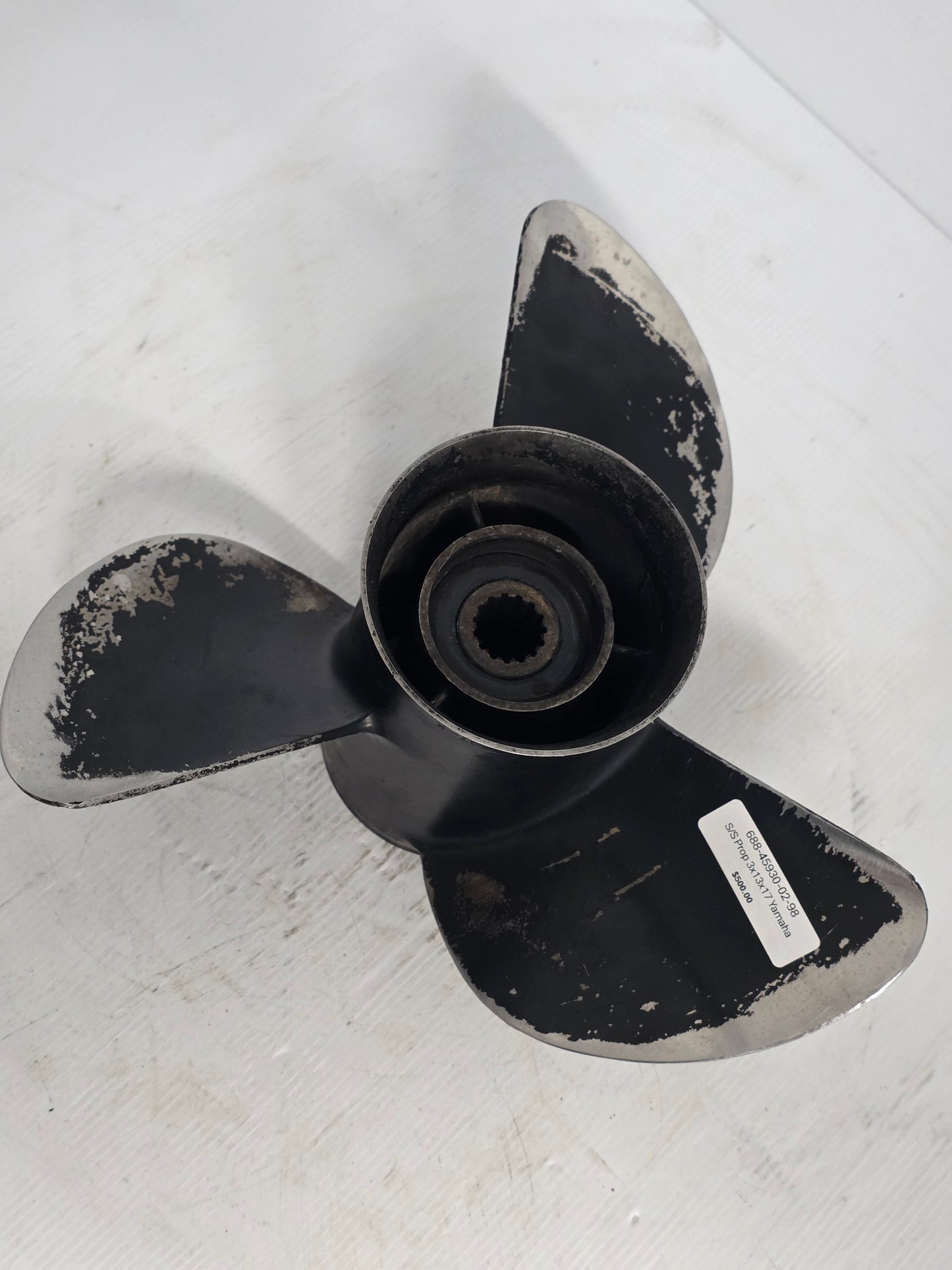 688-45930-02-98 688-45930-02-00 Yamaha K Series 13 x 17 RH Stainless Steel Propeller – 15 Spline | Genuine Used Part