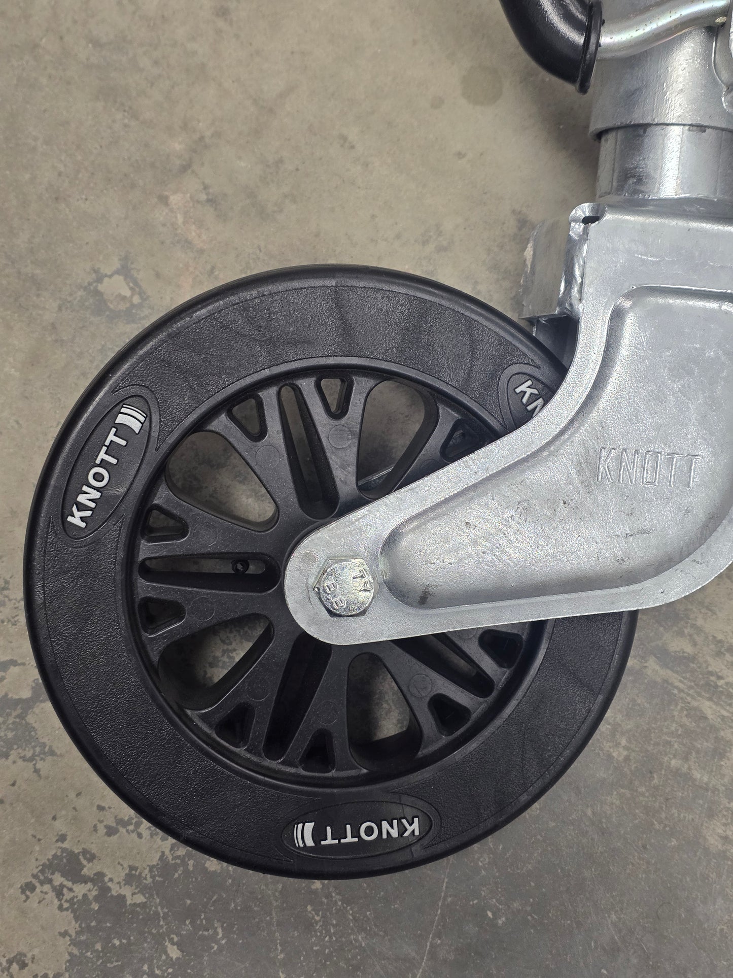 H3941 Mackay 1293 Dunbier Knott Swing up Jockey wheel TK57-210/50m | Marine Trailer Part