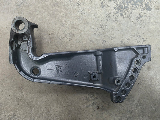 6G5-43112-01-EK Yamaha Engine Clamp Bracket (Port) | Genuine Used Part