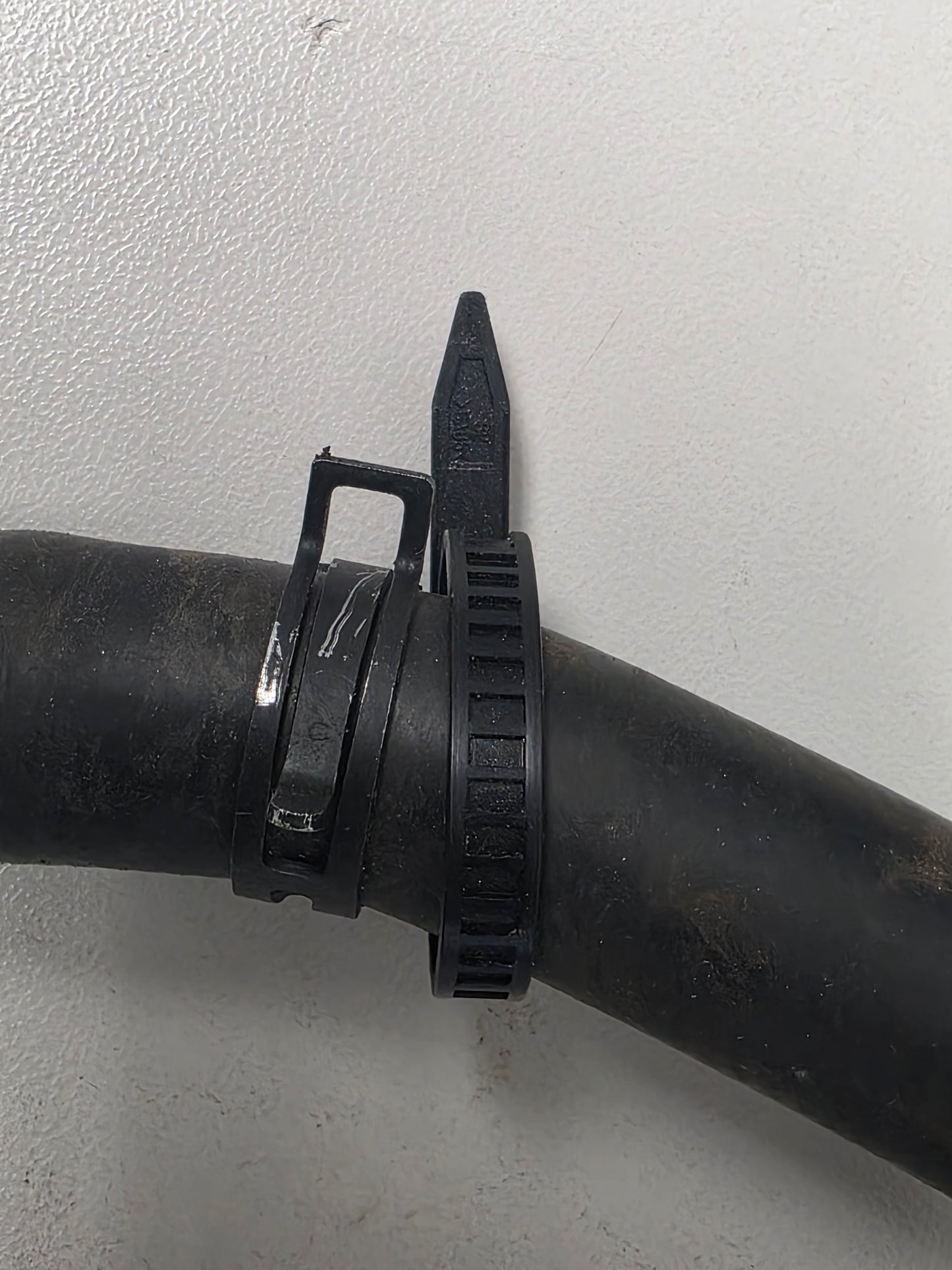 11196-88L00 Suzuki DF60A Water Return Hose | Genuine Used Part