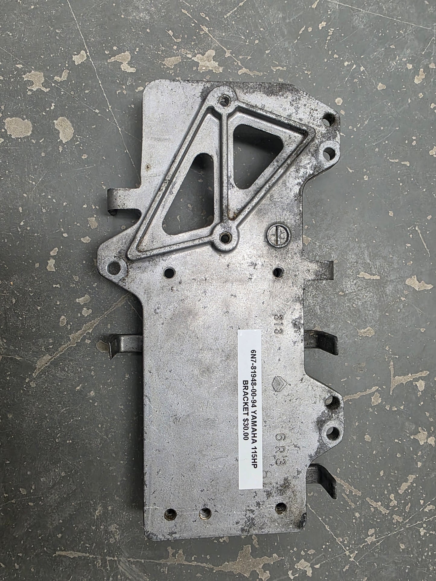 6N7-81948-00-94 Yamaha Bracket 115HP | Genuine Used Part